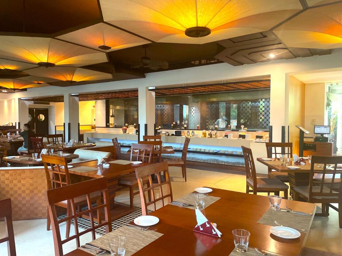 Plumeria Lake Resort & Spa Vayalār Buitenkant foto